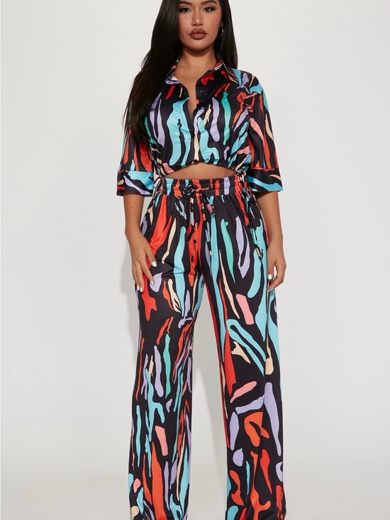 Pants - Abstract Stripe Wide-Leg Pants - Black Multicolor